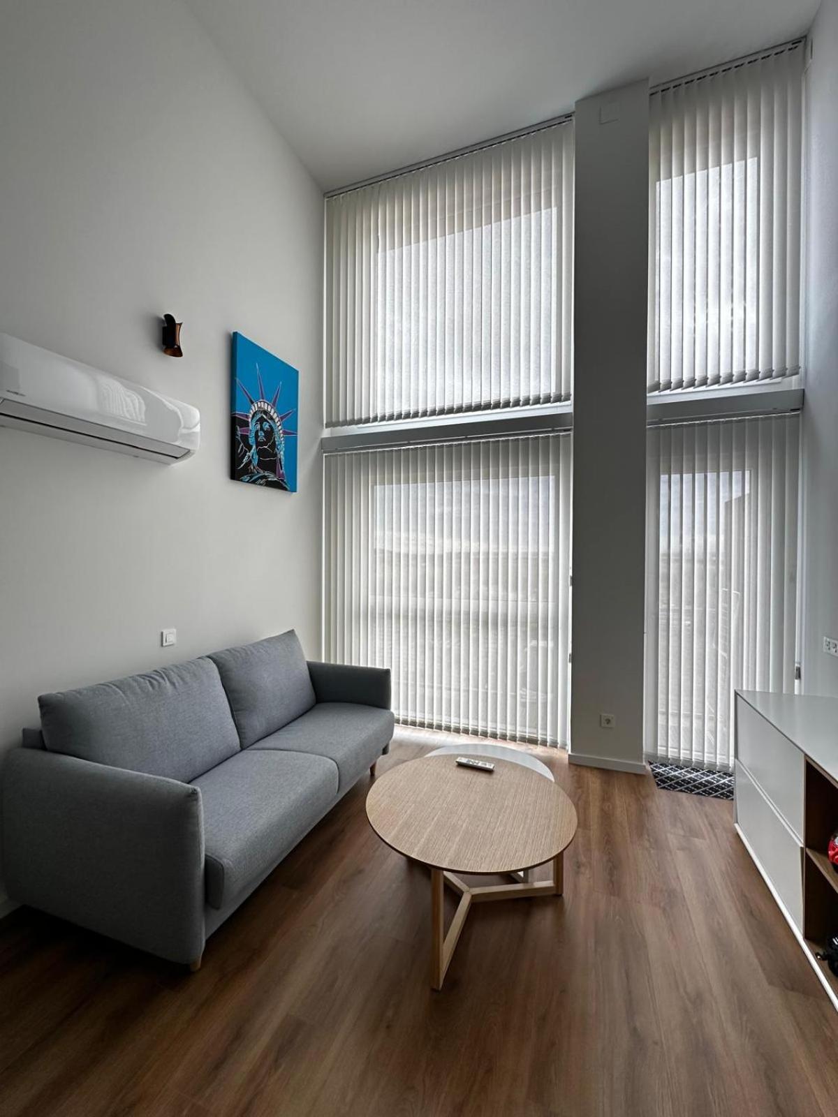 Appartamento Black Rock Loft Madrid Esterno foto